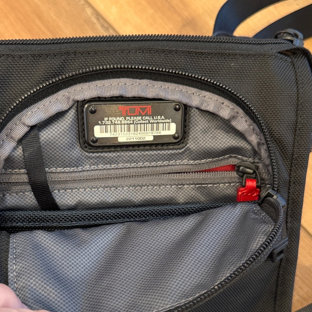 TUMI Alpha Ballistic Travel Men's Pocket Bag Small - Black - Picture 7 of 8